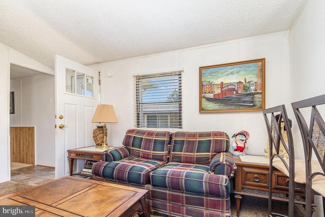 63 PEPPERMINT LN, Middle River, MD 21220