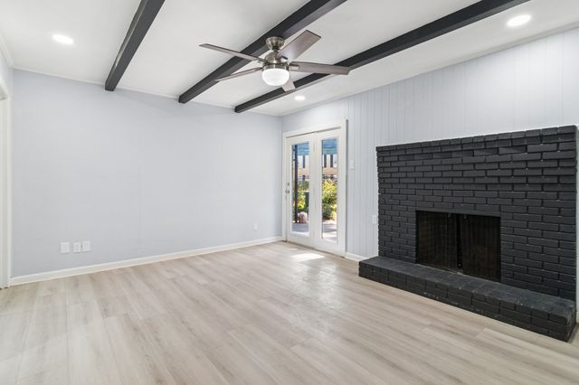 6004 E University Boulevard 131, Dallas, TX 75206