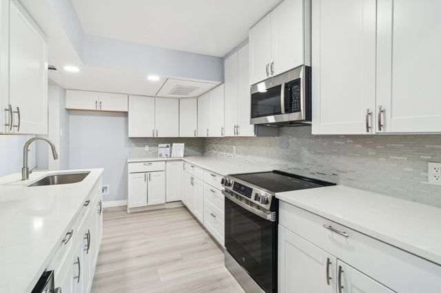 6004 E University Boulevard 131, Dallas, TX 75206