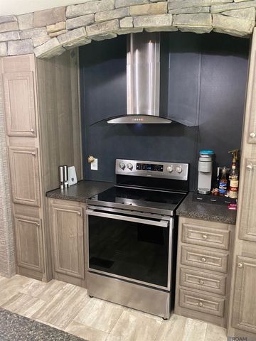 14152 Bourque Rd, Gonzales, LA 70737