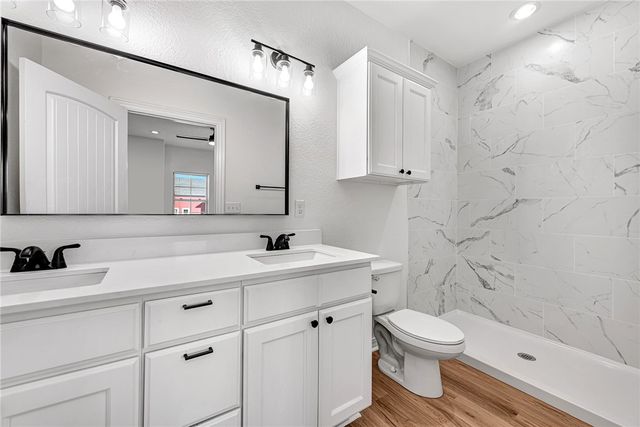 730 N Wordsworth Lane, Fayetteville, AR 72704