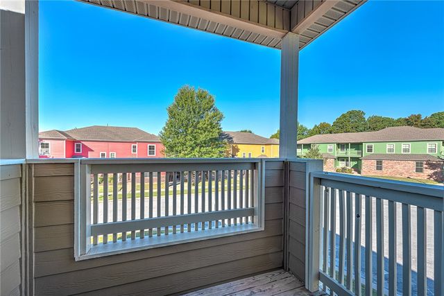730 N Wordsworth Lane, Fayetteville, AR 72704