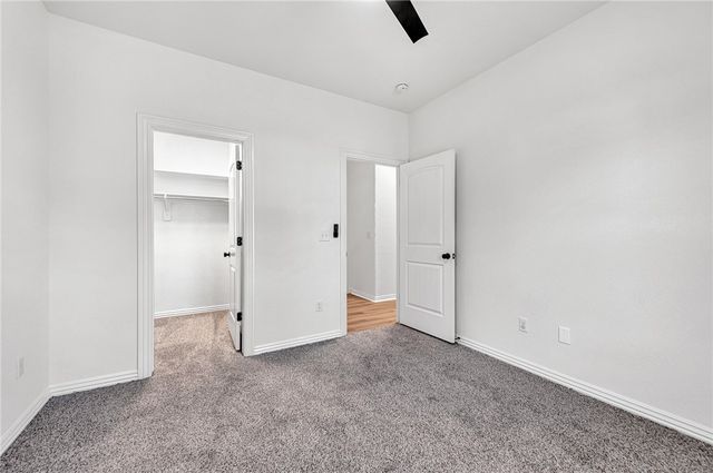 730 N Wordsworth Lane, Fayetteville, AR 72704