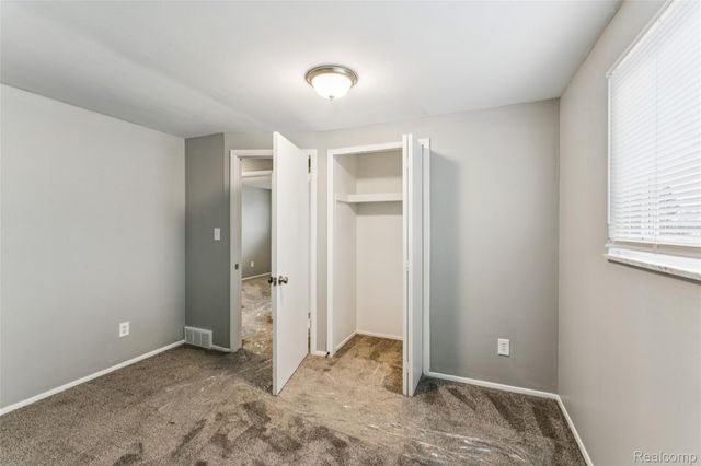 3140 Van Zandt Road, Waterford Charter Township, MI 48329