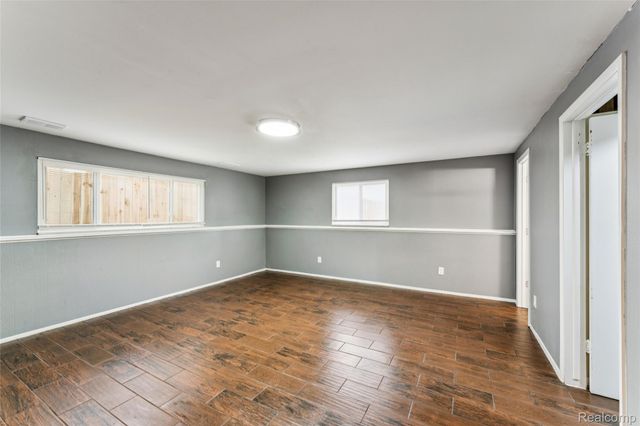 3140 Van Zandt Road, Waterford Charter Township, MI 48329