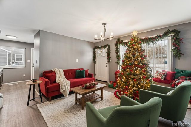 3140 Van Zandt Road, Waterford Charter Township, MI 48329