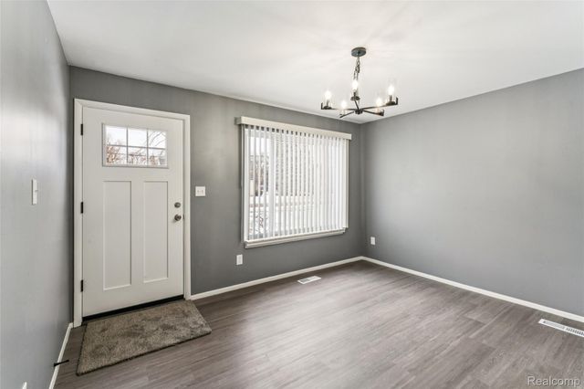 3140 Van Zandt Road, Waterford Charter Township, MI 48329