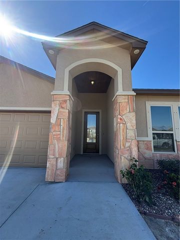 112 Guadalupe Palm Circ, Portland, TX 78374