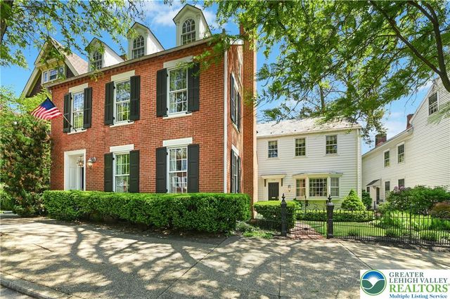 424 North New Street, Bethlehem City, PA 18018