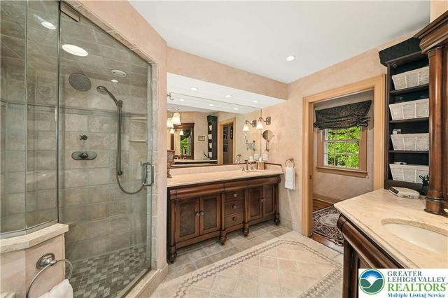 424 North New Street, Bethlehem City, PA 18018