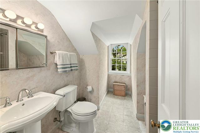 424 North New Street, Bethlehem City, PA 18018