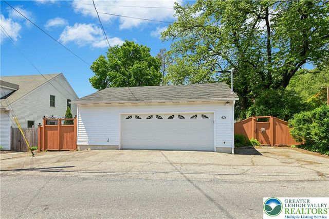 424 North New Street, Bethlehem City, PA 18018