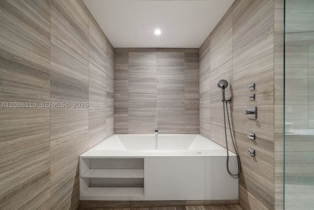 4701 N Meridian Ave 325, Miami Beach, FL 33140
