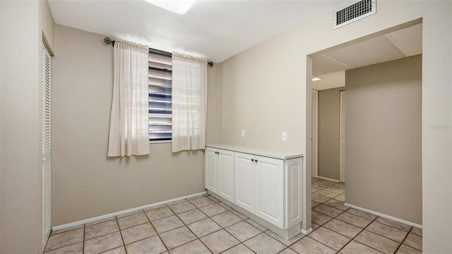 811 OAK DRIVE 811, Bradenton, FL 34210