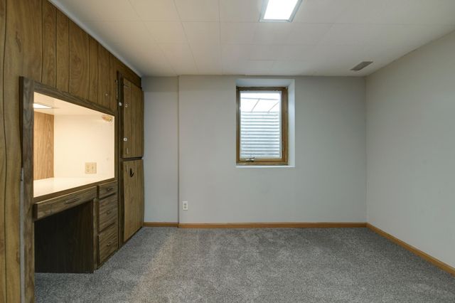 5718 Sumter Avenue N, Crystal, MN 55428