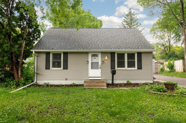 5718 Sumter Avenue N, Crystal, MN 55428