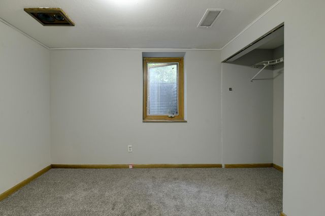 5718 Sumter Avenue N, Crystal, MN 55428
