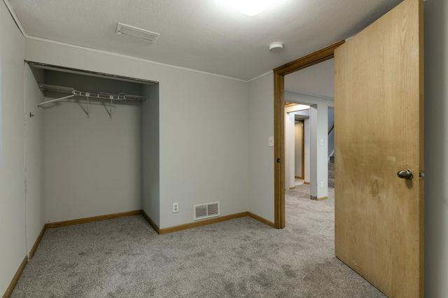5718 Sumter Avenue N, Crystal, MN 55428