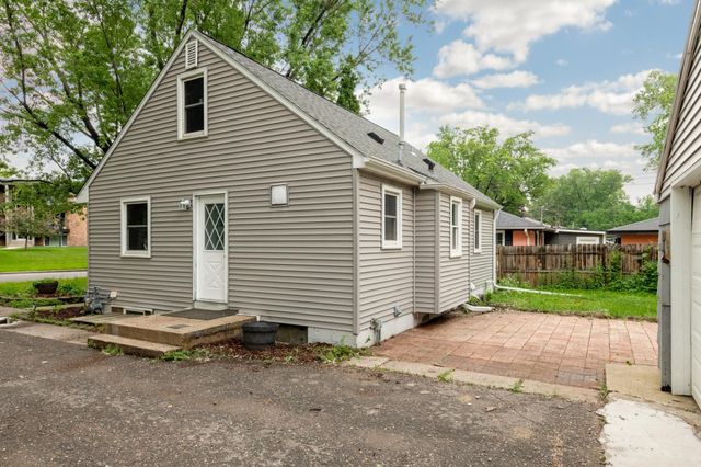 5718 Sumter Avenue N, Crystal, MN 55428
