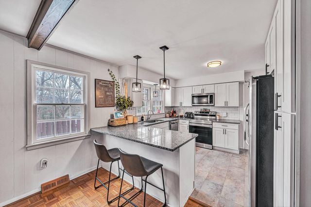 3610 Morning Dove RD, Roanoke, VA 24018