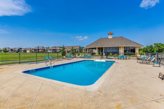 4646 W Emerald Bay Ct, Wichita, KS 67205