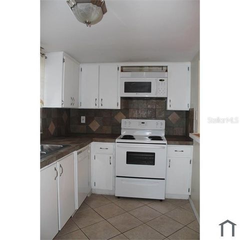 8605 CHAMPLAIN COURT 84, Tampa, FL 33614