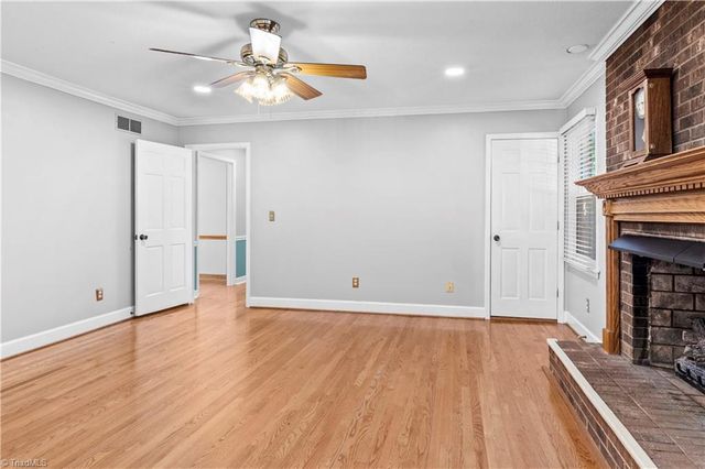 170 Queens Court, Clemmons, NC 27012