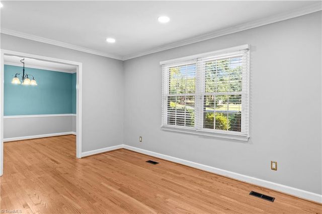 170 Queens Court, Clemmons, NC 27012