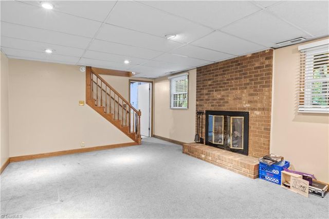 170 Queens Court, Clemmons, NC 27012