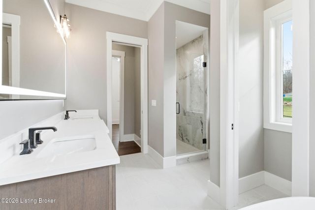 3973 Hidden Falls Dr, Prospect, KY 40059