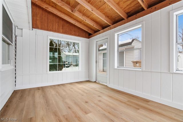 1912 Hanover Street, Cuyahoga Falls, OH 44221