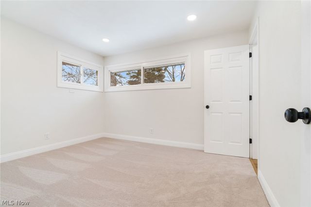 1912 Hanover Street, Cuyahoga Falls, OH 44221