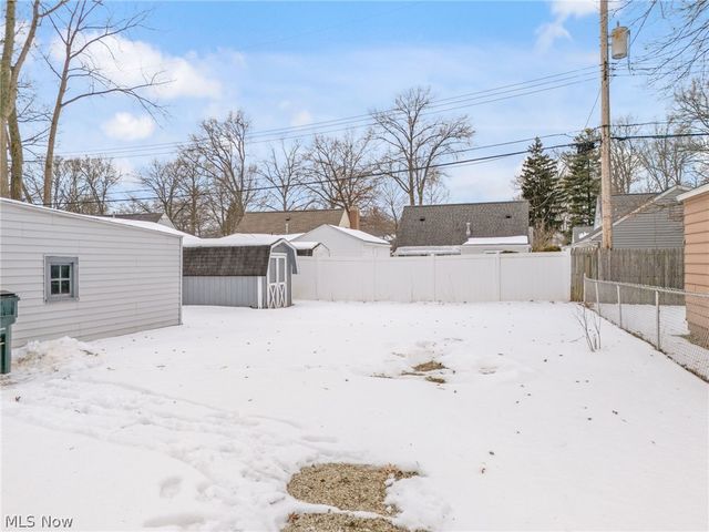 1912 Hanover Street, Cuyahoga Falls, OH 44221