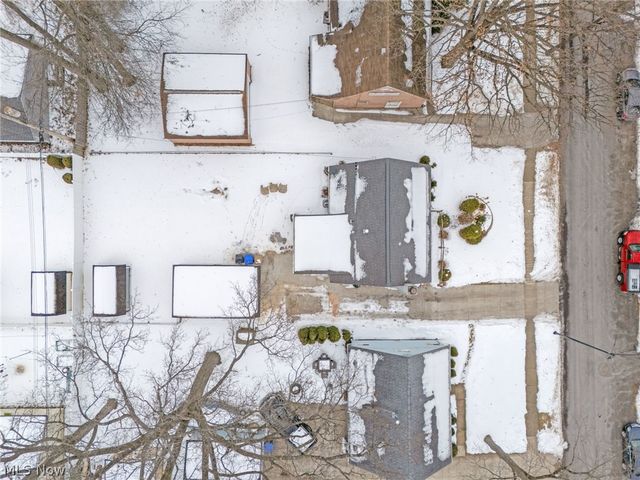 1912 Hanover Street, Cuyahoga Falls, OH 44221