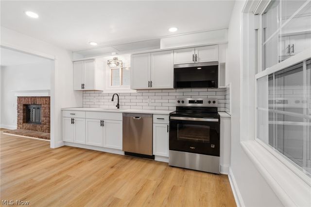 1912 Hanover Street, Cuyahoga Falls, OH 44221