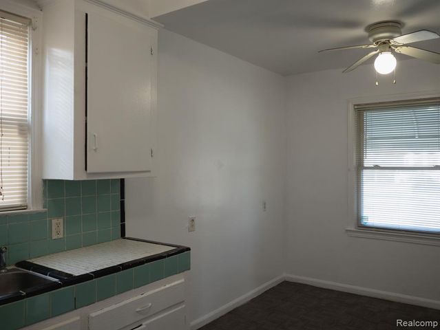 18240 Codding Street, Detroit, MI 48219