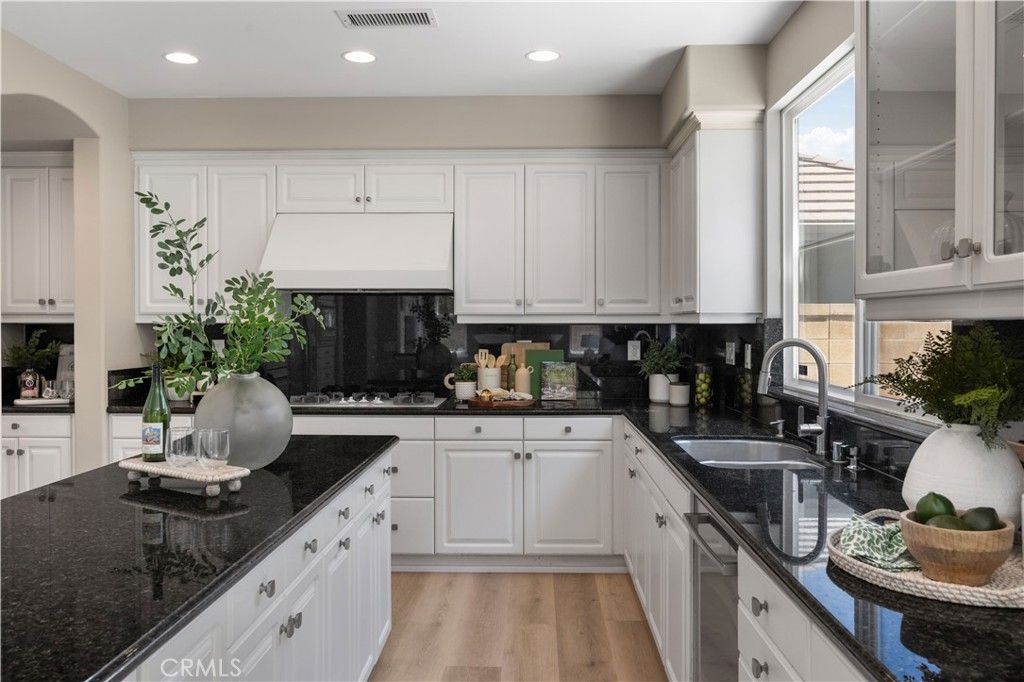 Image 15 of property listing at 9 Modesto, Irvine, CA 92602