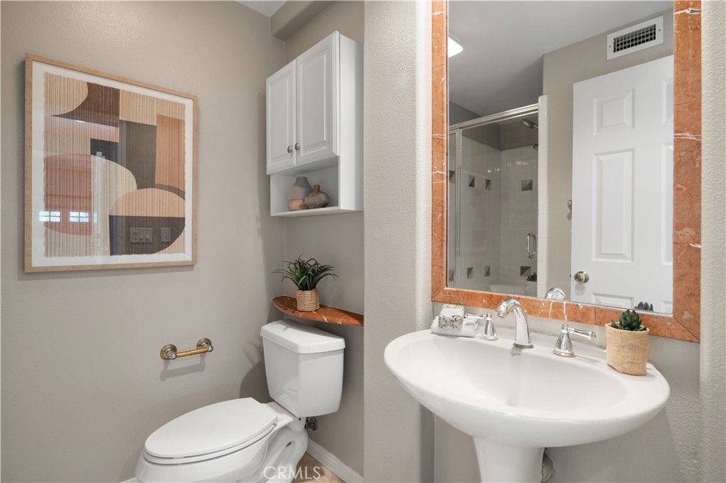 Image 22 of property listing at 9 Modesto, Irvine, CA 92602