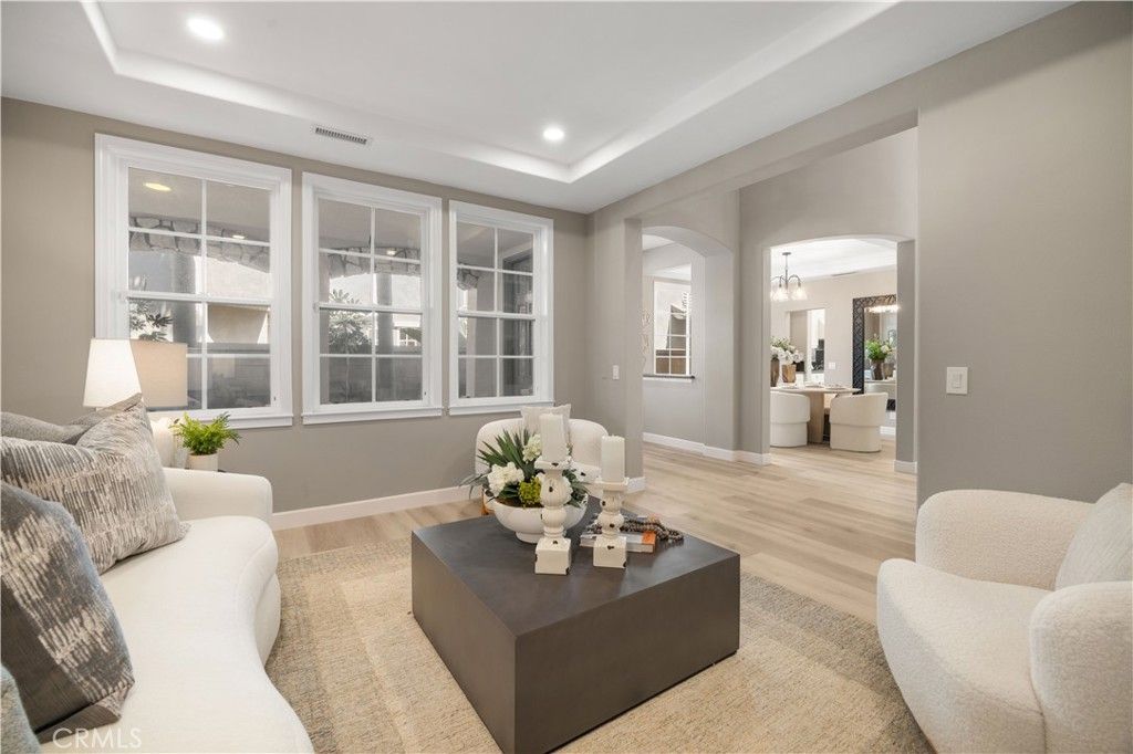 Image 7 of property listing at 9 Modesto, Irvine, CA 92602