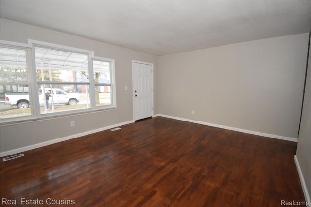 2919 Hampstead Drive, Flint, MI 48506