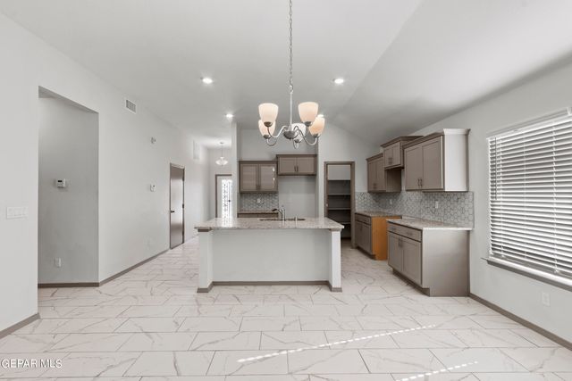 13864 Thunder Sky Avenue, El Paso, TX 79928