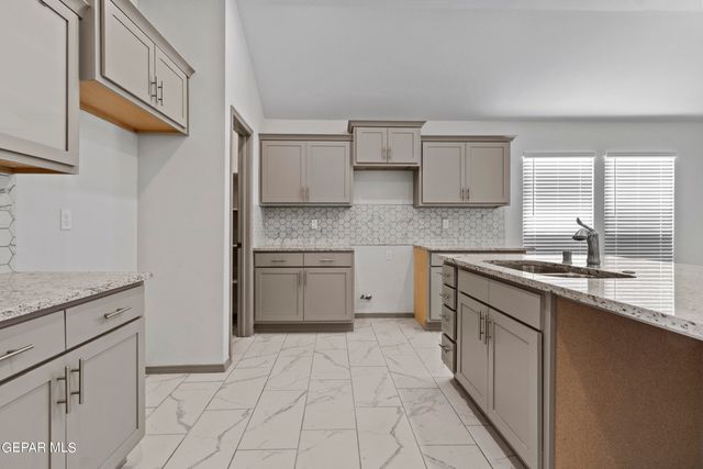 13864 Thunder Sky Avenue, El Paso, TX 79928