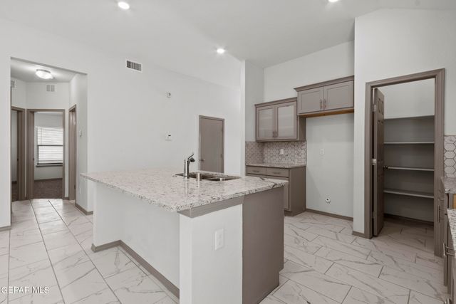 13864 Thunder Sky Avenue, El Paso, TX 79928