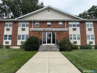 1000 Knapps Highway 29, Fairfield, CT 06825