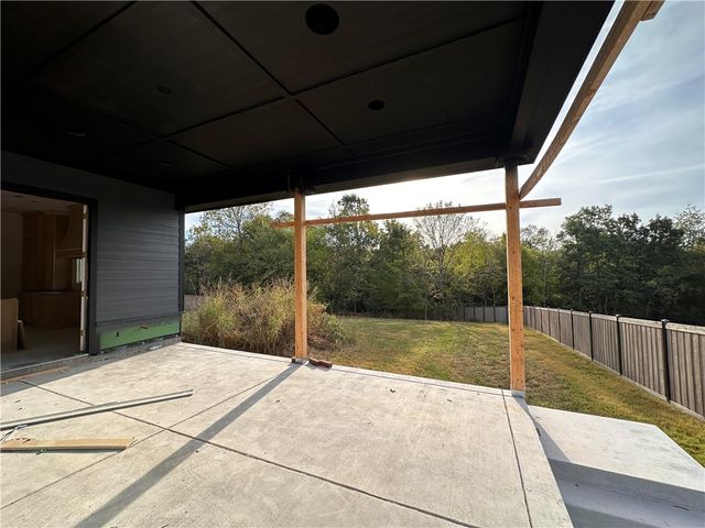 3444 N Sweet Caddo Hill, Fayetteville, AR 72704