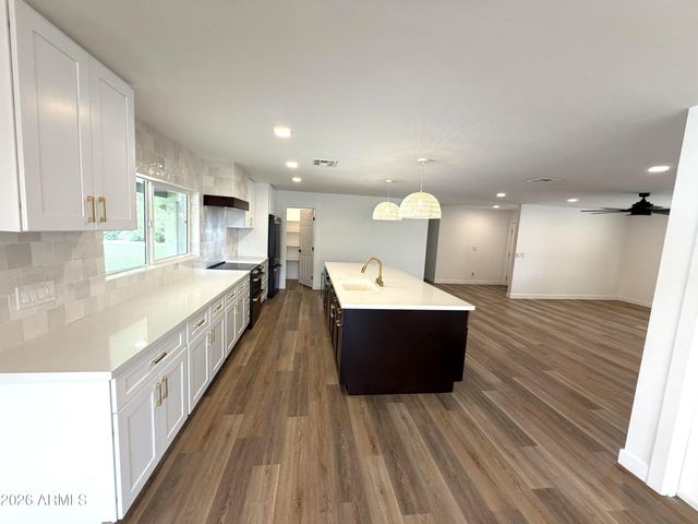 5924 E NORTH Lane, Paradise Valley, AZ 85253
