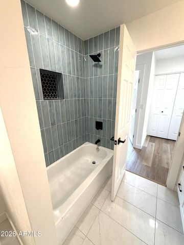 5924 E NORTH Lane, Paradise Valley, AZ 85253
