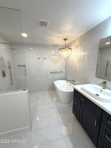 5924 E NORTH Lane, Paradise Valley, AZ 85253