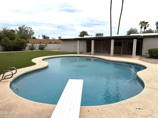 5924 E NORTH Lane, Paradise Valley, AZ 85253