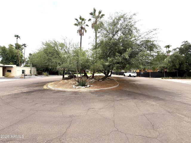 5924 E NORTH Lane, Paradise Valley, AZ 85253